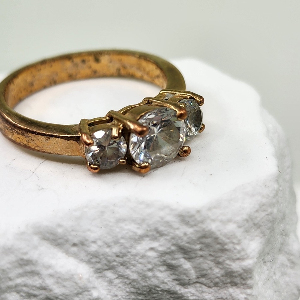 Gold Tone 3 Stone Clear Rhinestone Ring Oval Center Bridal Cocktail Jewelry